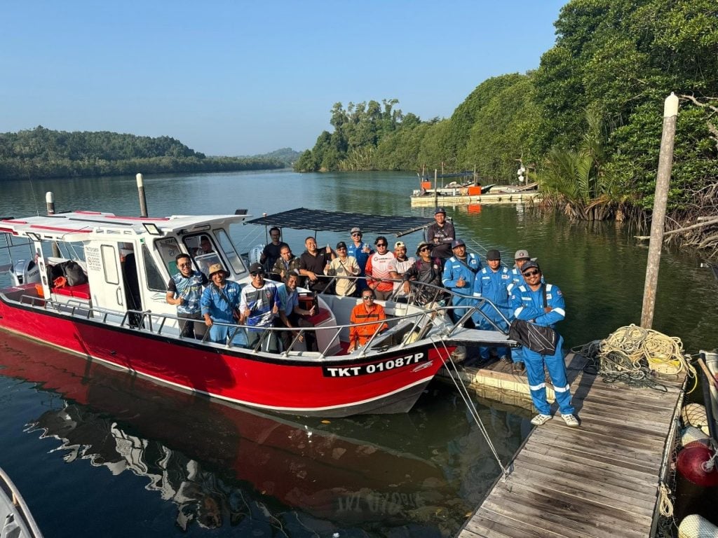The-investigation-team-that-did-the-Marine-ert-survey