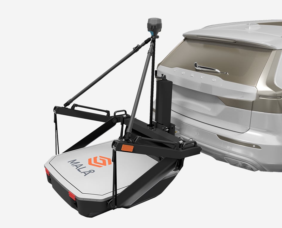 MIRA Compact with tow hitch carousel