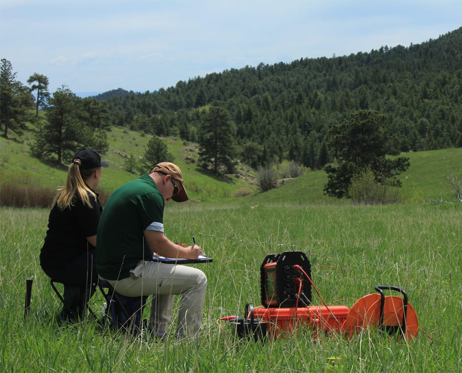 ABEM-Terrameter-LS-2-heroimage-3-morgans terrameter green fields and forest 944x763